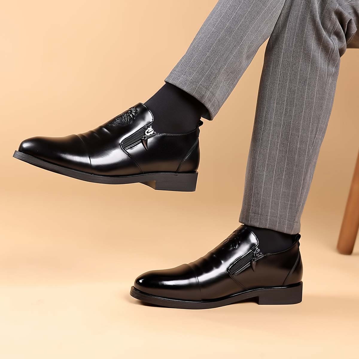 💥👞【Nový produkt】🔥【39-48】Pánské kožené boty s potiskem lva – elegantní, módní, dokonale ukazující váš jedinečný styl